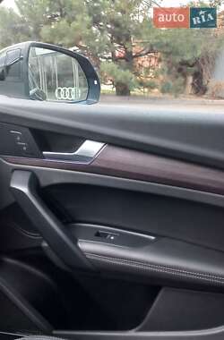 Внедорожник / Кроссовер Audi Q5 2022 в 