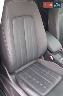 Внедорожник / Кроссовер Audi Q5 2022 в 