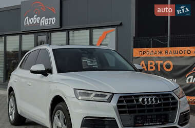 Внедорожник / Кроссовер Audi Q5 2017 в 
