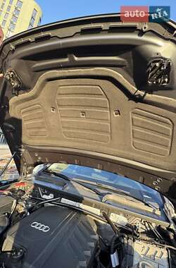 Внедорожник / Кроссовер Audi Q5 2020 в 