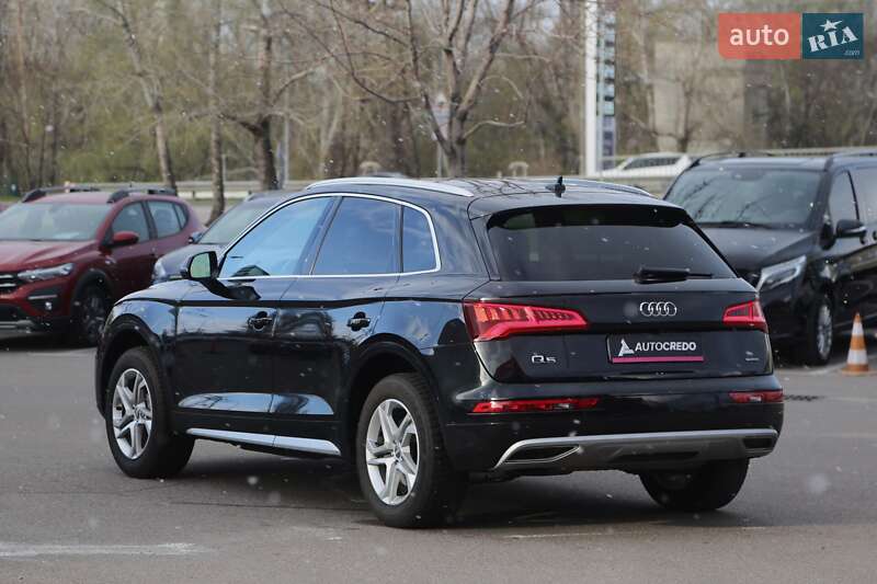 Позашляховик / Кросовер Audi Q5 2019 в Києві