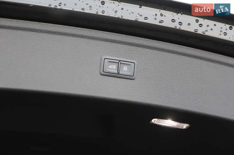 Позашляховик / Кросовер Audi Q5 2019 в Києві