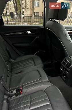 Позашляховик / Кросовер Audi Q5 2017 в 