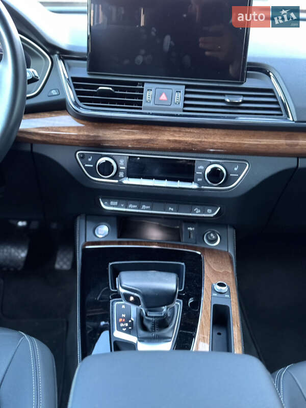 Позашляховик / Кросовер Audi Q5 2022 в Києві
