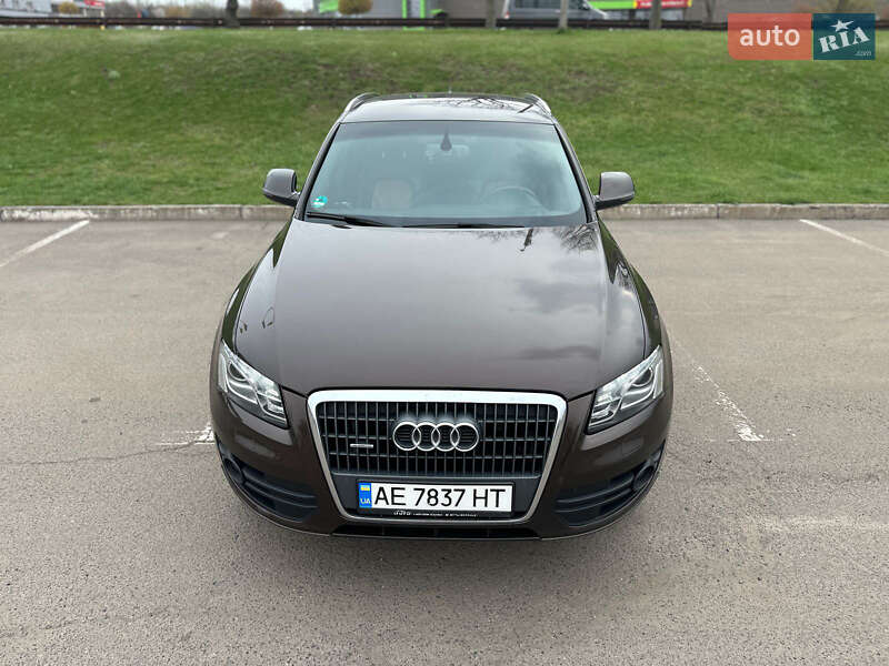 Внедорожник / Кроссовер Audi Q5 2011 в Кривом Роге