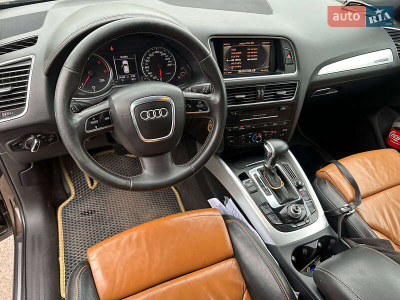 Внедорожник / Кроссовер Audi Q5 2011 в Кривом Роге