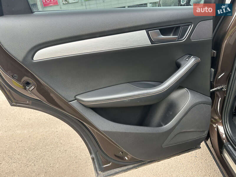 Внедорожник / Кроссовер Audi Q5 2011 в Кривом Роге