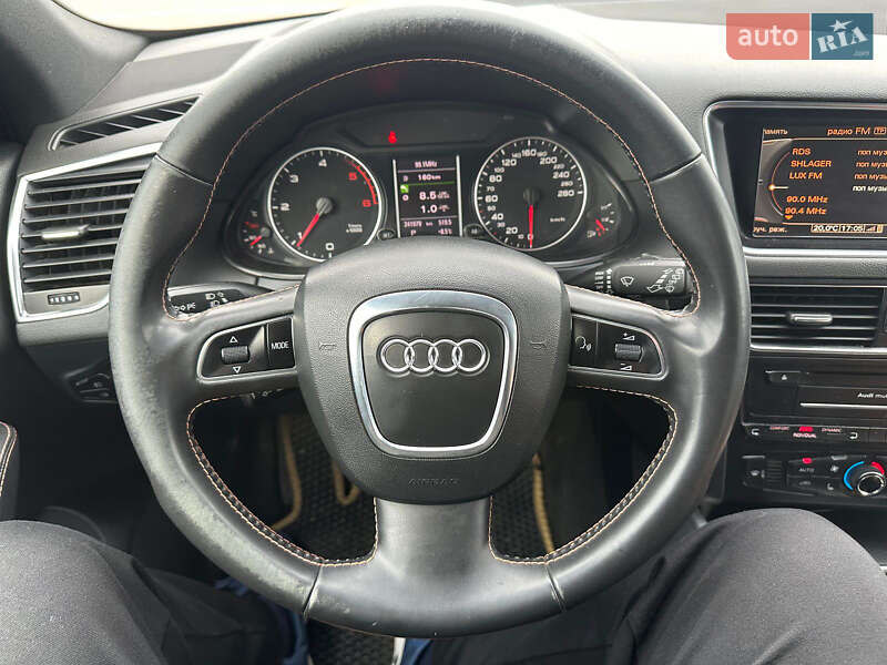 Внедорожник / Кроссовер Audi Q5 2011 в Кривом Роге