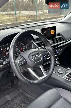 Внедорожник / Кроссовер Audi Q5 2018 в 