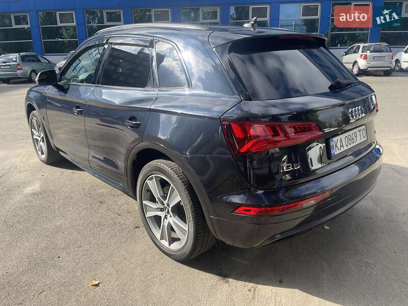Внедорожник / Кроссовер Audi Q5 2019 в Киеве