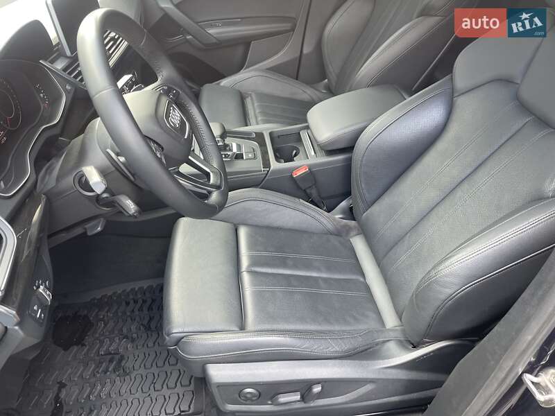 Внедорожник / Кроссовер Audi Q5 2019 в Киеве