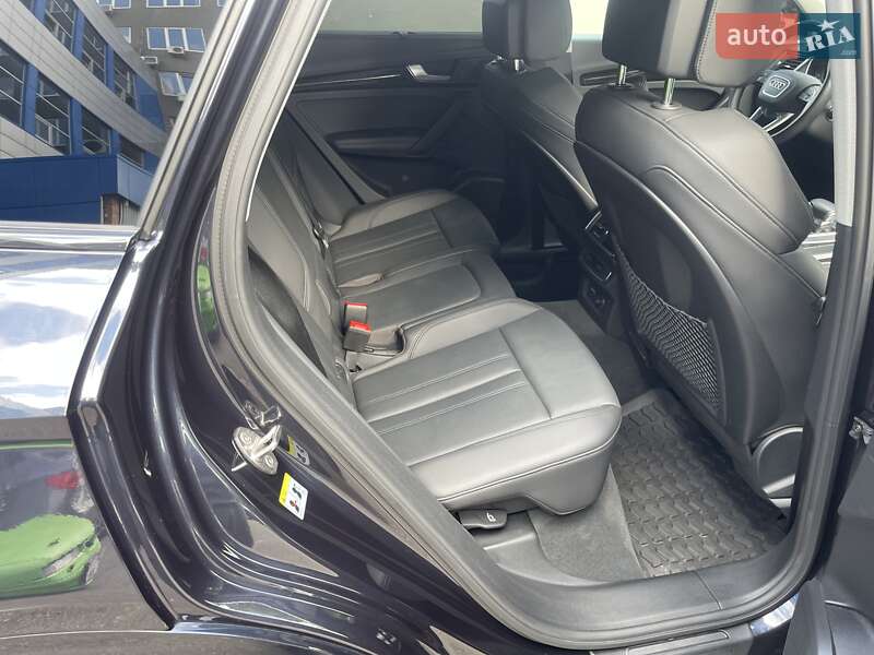 Внедорожник / Кроссовер Audi Q5 2019 в Киеве
