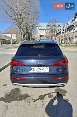 Внедорожник / Кроссовер Audi Q5 2018 в 