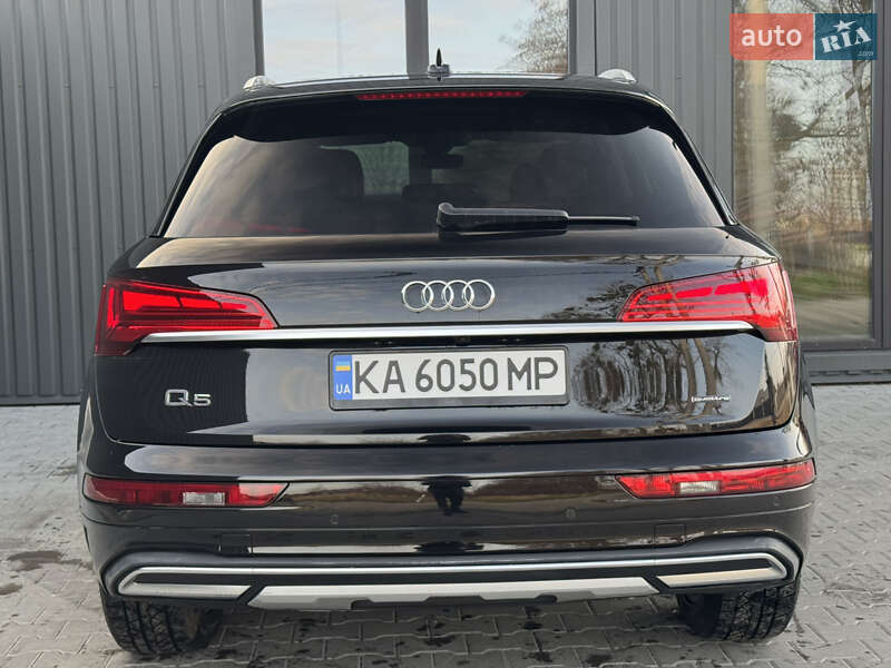 Позашляховик / Кросовер Audi Q5 2020 в Києві