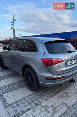 Внедорожник / Кроссовер Audi Q5 2011 в 