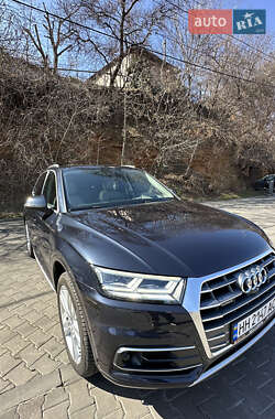 Внедорожник / Кроссовер Audi Q5 2018 в 