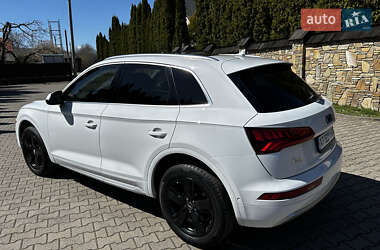 Внедорожник / Кроссовер Audi Q5 2019 в 