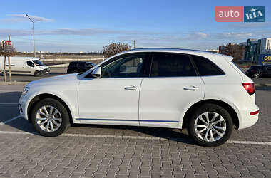 Позашляховик / Кросовер Audi Q5 2016 в 