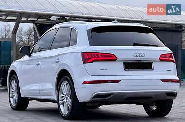 Внедорожник / Кроссовер Audi Q5 2020 в 