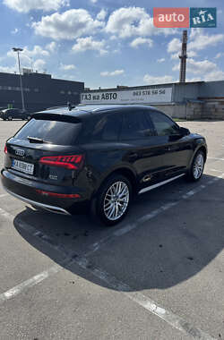 Внедорожник / Кроссовер Audi Q5 2017 в 