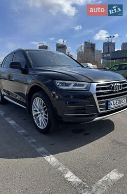 Внедорожник / Кроссовер Audi Q5 2017 в 