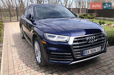 Внедорожник / Кроссовер Audi Q5 2017 в 