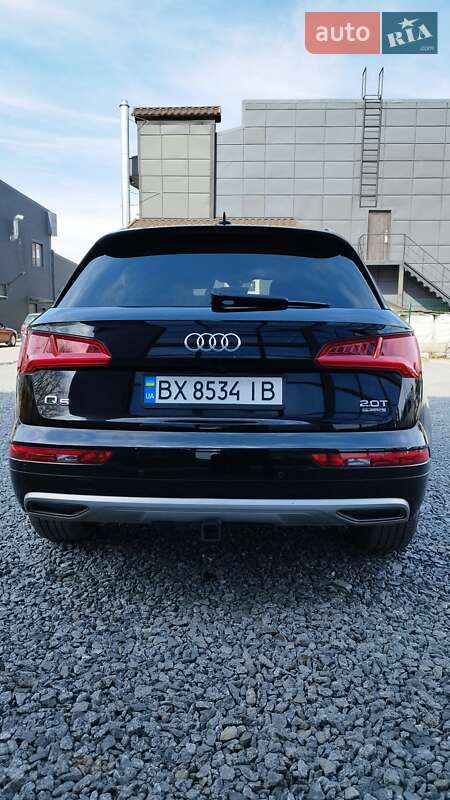 Внедорожник / Кроссовер Audi Q5 2018 в Шепетовке