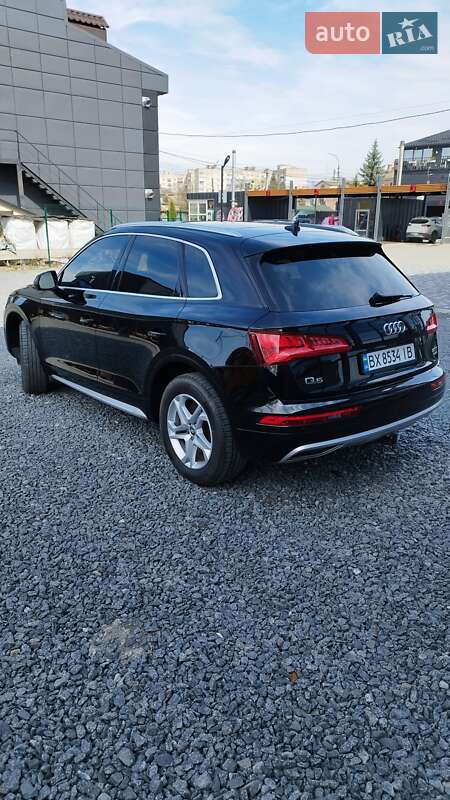 Внедорожник / Кроссовер Audi Q5 2018 в Шепетовке