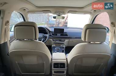 Позашляховик / Кросовер Audi Q5 2018 в 