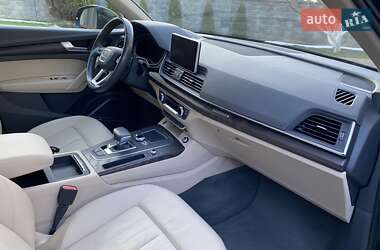 Позашляховик / Кросовер Audi Q5 2018 в 