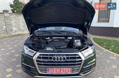 Позашляховик / Кросовер Audi Q5 2018 в 
