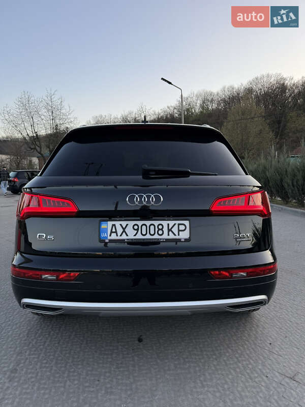 Внедорожник / Кроссовер Audi Q5 2018 в Полтаве