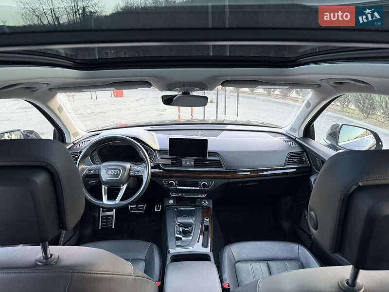 Внедорожник / Кроссовер Audi Q5 2018 в Полтаве