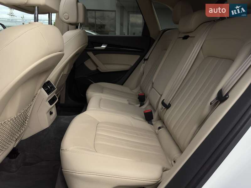 Внедорожник / Кроссовер Audi Q5 2018 в Мукачево