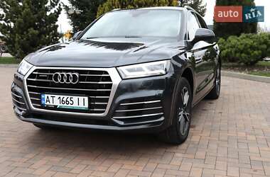 Внедорожник / Кроссовер Audi Q5 2019 в 