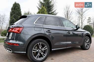 Внедорожник / Кроссовер Audi Q5 2019 в 