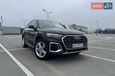 Внедорожник / Кроссовер Audi Q5 2024 в 