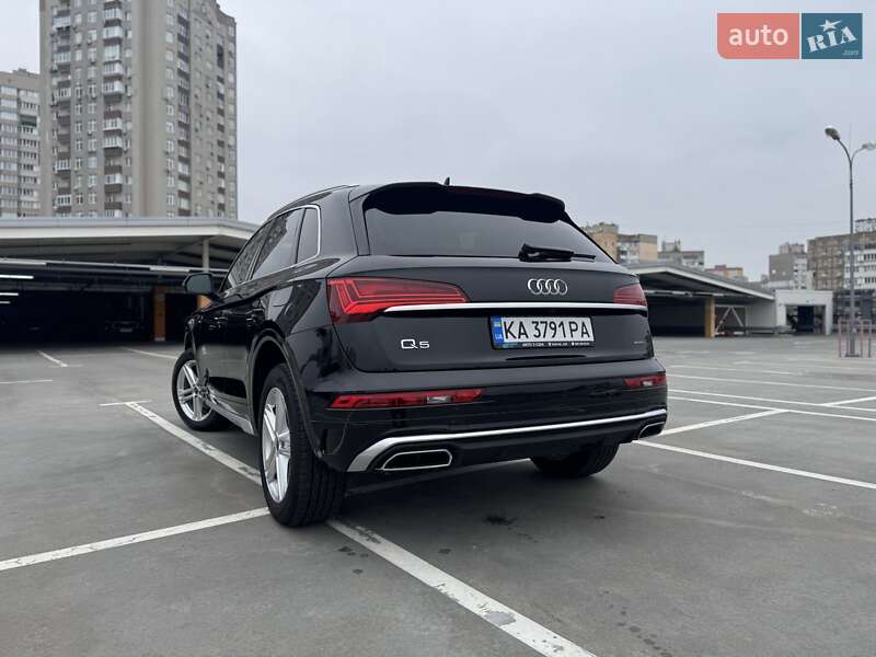 Внедорожник / Кроссовер Audi Q5 2024 в Киеве