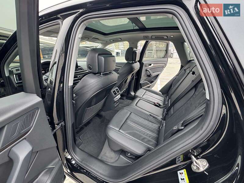 Внедорожник / Кроссовер Audi Q5 2024 в Киеве