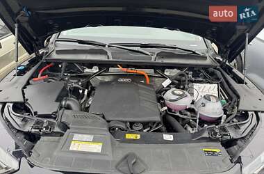 Внедорожник / Кроссовер Audi Q5 2024 в 