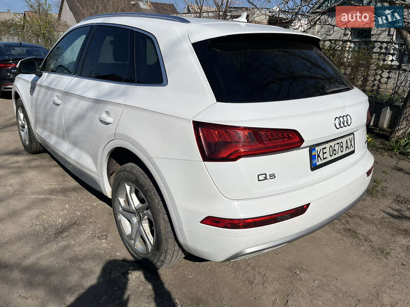 Внедорожник / Кроссовер Audi Q5 2019 в Краматорске