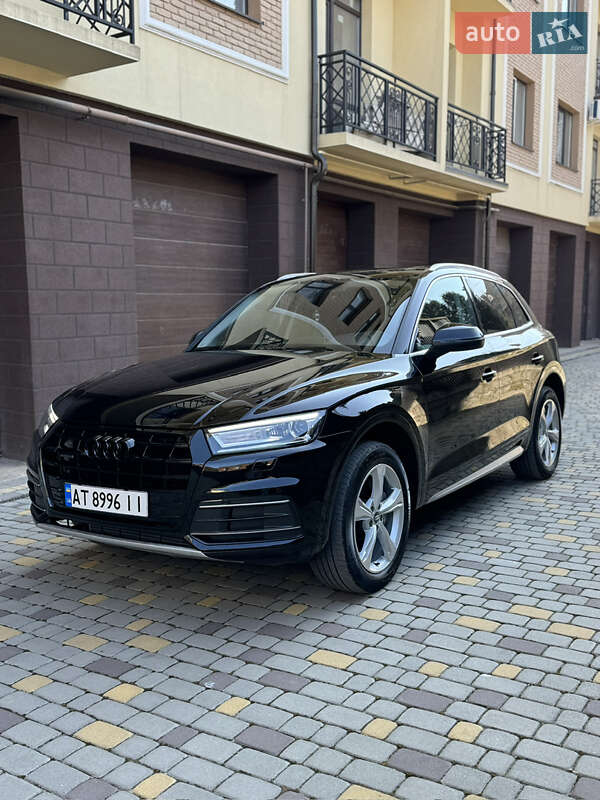 Внедорожник / Кроссовер Audi Q5 2019 в 