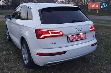 Внедорожник / Кроссовер Audi Q5 2017 в 