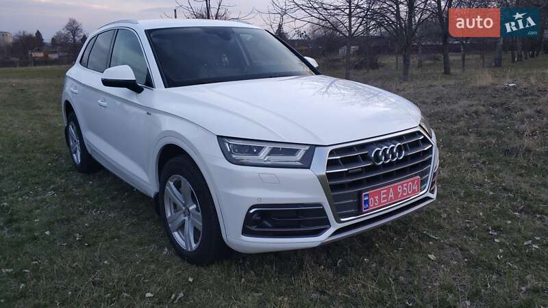 Внедорожник / Кроссовер Audi Q5 2017 в 