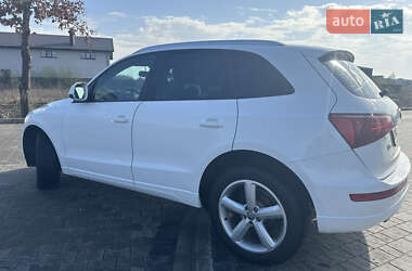 Внедорожник / Кроссовер Audi Q5 2012 в 
