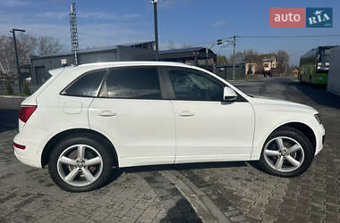 Внедорожник / Кроссовер Audi Q5 2012 в 