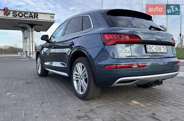 Внедорожник / Кроссовер Audi Q5 2018 в 