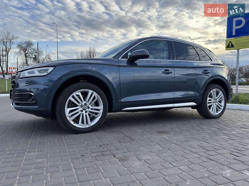 Внедорожник / Кроссовер Audi Q5 2018 в Одессе
