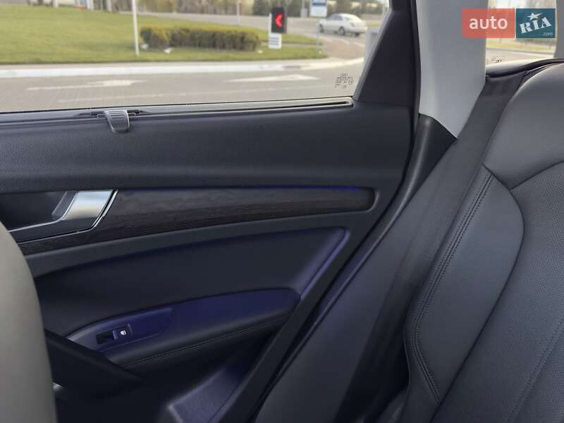 Внедорожник / Кроссовер Audi Q5 2018 в Одессе