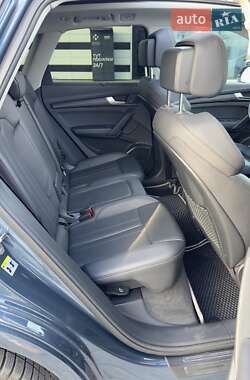 Внедорожник / Кроссовер Audi Q5 2018 в 